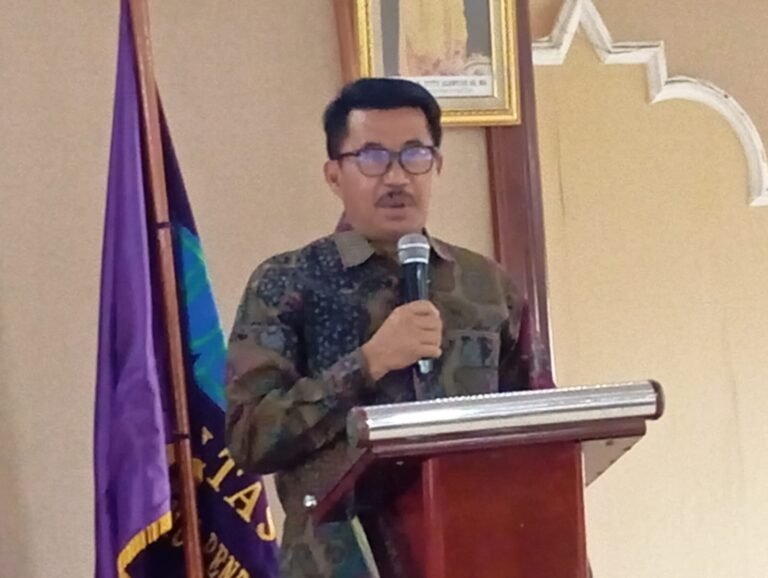 Rektor Universitas Islam As-Syafi’iyah (UIA), Prof. Dr. H. Masduki Ahmad, SH, MM