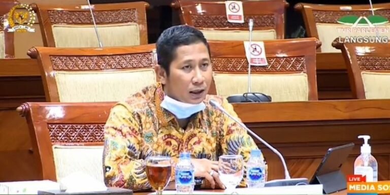 Anggota KY sekaligus Juru Bicara, Mukti Fajar Nur Dewata,