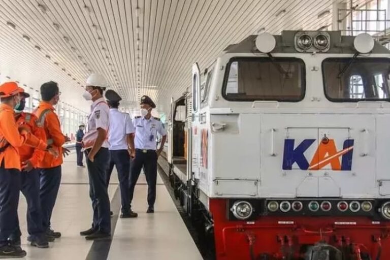 PT Kereta Api Indonesia (Persero) atau KAI kembali membuka rekrutmen eksternal untuk lulusan SLTA, D3, hingga D4/S1