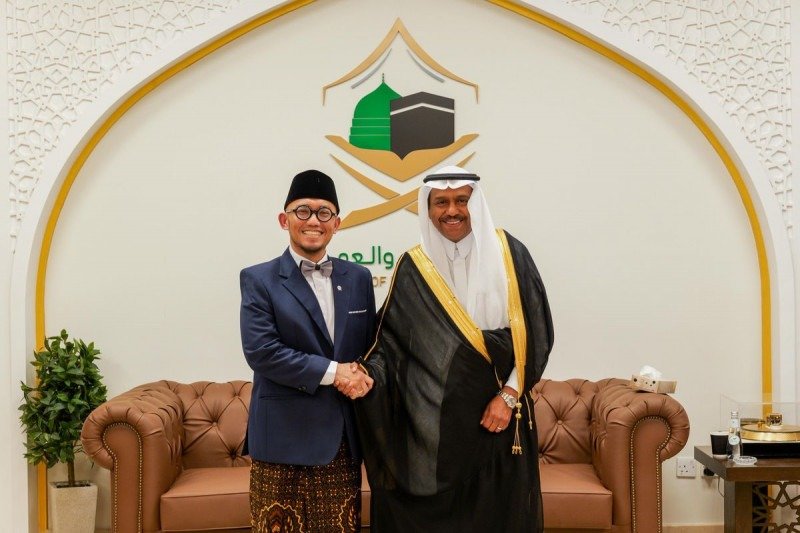 Wamen Haji dan Umrah RI Dahnil Anzar Simanjuntak bertemu Wakil Menteri Haji dan Umrah Kerajaan Arab Saudi Abdulfattah bin Sulaiman Mashat. Foto: Dok. Humas Kementerian Haji dan Umrah.