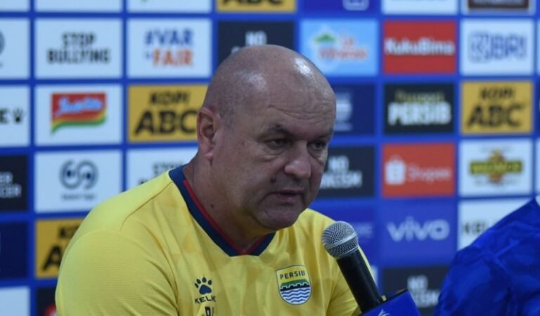 Pelatih Persib Bojan Hodak. Foto: dok. Persib