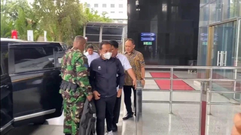 Kasi Datun Kejari HSU, Tri Taruna Fariadi tiba di Gedung Merah Putih KPK. Foto: Dok. Istimewa