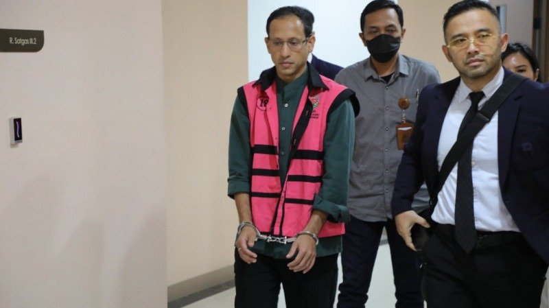 Nadiem Makarim pakai baju tahanan Kejagung. Foto: Dok. Kejaksaan Agung