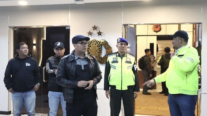 Ketua DPRD, Sastra Winara bersama Forum Komunikasi Pimpinan Daerah (Forkopimda) Kabupaten Bogor melaksanakan kegiatan patroli skala besar. (Foto: Ist)