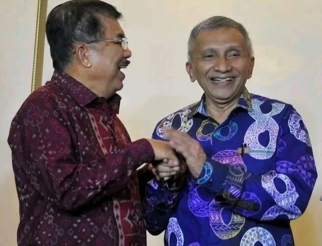Dua figur senior yang dinilai belum sepenuhnya selesai bermain dalam panggung politik nasional: Jusuf Kalla dan Amien Rais. Foto: Istimewa