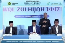 Menag Nasaruddin Umar memberikan keterangan pers usai sidang isbat di Auditorium HM Rasjidi, Kemenag. Foto: YouTube Kemenag