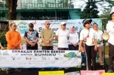 Pemerintah Kota Tangsel menggandeng Komunitas HBBL mencanangkan Gerakan Banten Bersih diacara Car Free Day (CFD) Bintaro Jaya, Pondok Aren, Minggu (21/6/2026). (Foto: Ist)