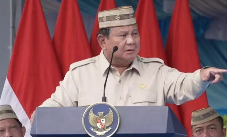 Presiden Prabowo Subianto memperingatkan pihak-pihak yang membayar demonstrasi. Foto: YouTube Sekretariat Presiden