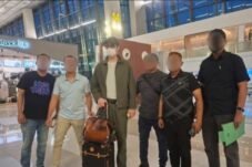 Kejagung menangkap Richard Arief Muljadi terdakwa kasus penipuan bisnis batu bara di Bandara Soekarno-Hatta. (Foto: Dok. Kejagung)