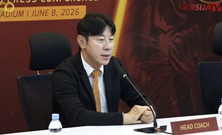 Shin Tae-yong resmi menjadi pelatih Persija. Foto: Tangkapan layar Youtube @PersijaTV