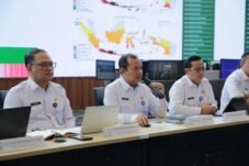 Kepala BMKG, Teuku Faisal Fathani (dua dari kiri) menyampaikan pemutakhiran prediksi musim kemarau 2026. Foto: Dok.BMKG