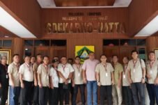 Bupati Bogor, Rudy Susmanto, bersilaturahmi dan berdiskusi bersama jajaran KONI Kabupaten Bogor di Aula Soekarno-Hatta, Pendopo Bupati Bogor, Selasa (7/7/2026)
