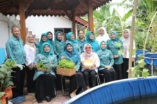 Ketua TP-PKK Kabupaten Bogor, Eva Rudy Susmanto, melakukan sosialisasi Beragam, Bergizi, Seimbang, dan Aman (B2SA) yang diikuti kader Pokja III dari 40 kecamatan, Rabu (22/7/2026). (Foto: Istimewa)