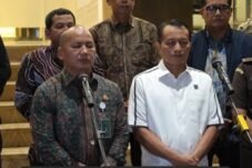 Tim 9 Kejagung saat menyampaikan status Febrie Adriansyah