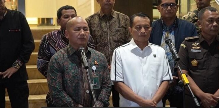 Tim 9 Kejagung saat menyampaikan status Febrie Adriansyah