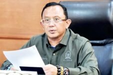 Wakil Ketua Komisi I DPR Anton Sukartono Suratto