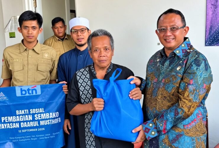 Wakil Ketua Komisi I DPR RI dari Fraksi Partai Demokrat, Anton Sukartono Suratto, turut mengadvokasi dan mengawal penyaluran bantuan CSR BTN. (Foto: Istimewa)
