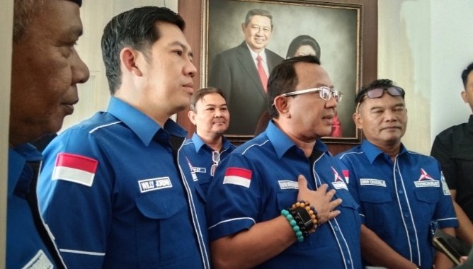 Ketua DPD Partai Demokrat Jawa Barat, Anton Sukartono Suratto
