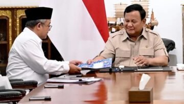 Presiden Prabowo Subianto menerima kunjungan Mendikdasmen Abdul Mu'ti di Istana Negara. (Foto: Cahyo/Biro Pers Sekretariat Presiden)