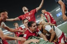 Para pemain Timnas Indonesia merayakan gol ke gawang Bangladesh. Foto: Instagram @justinhubner5